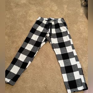 Old navy size S maternity pajama pants. Buffalo plaid